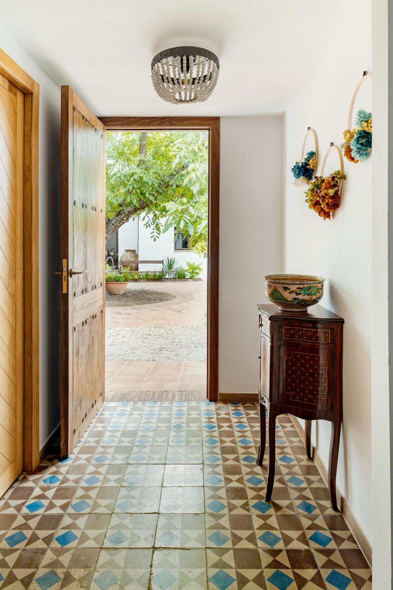 Apartamentos Turisticos El Patio Del Nogal Guadalupe  Eksteriør billede