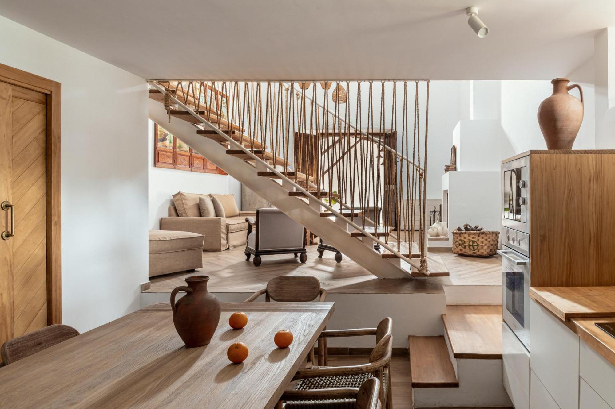Apartamentos Turisticos El Patio Del Nogal Guadalupe  Eksteriør billede